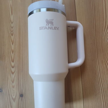 Gobelet Stanley en rose clair