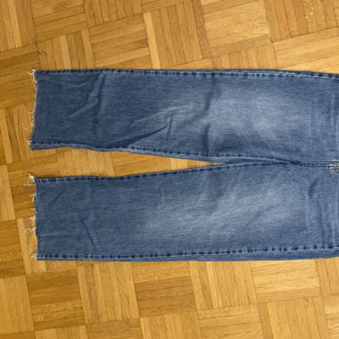 Long Straight Fit Jeans von Stradivarius