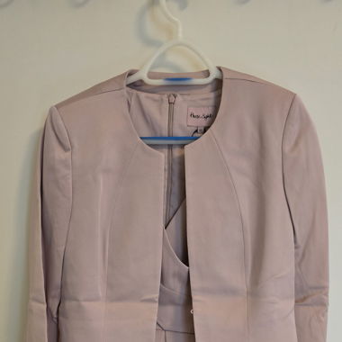 Ensemble Phase Eight robe et veste rose et noire