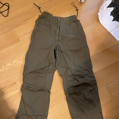 Parachute Hose von bershka