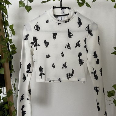 Top corto con stampa nero e bianco