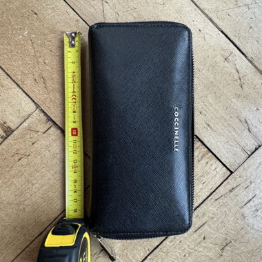 Portafoglio con zip Coccinelle