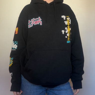 schwarzer Hoodie