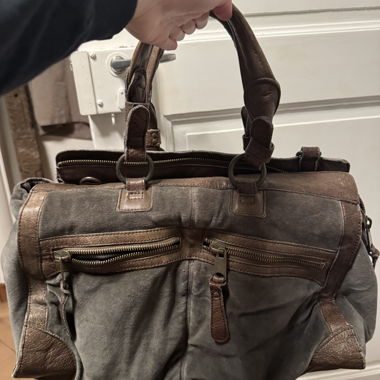 Handbag 