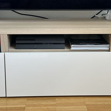 Vetrina bianca effetto legno