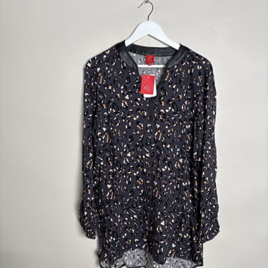 Top maniche lunghe con stampa leopardata