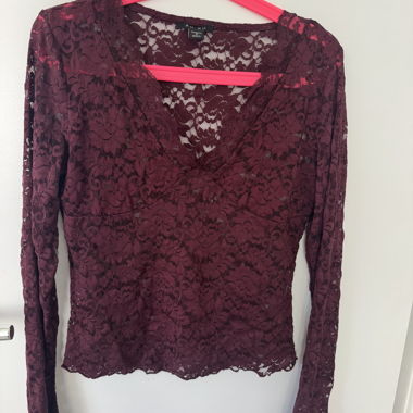 Lace Langarm-Top bordeaux