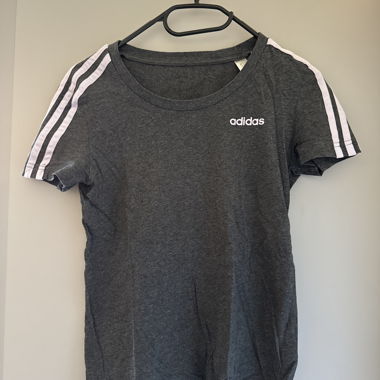 T-shirt Adidas grigio