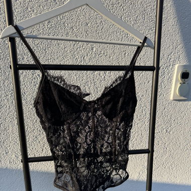 Schwarzer Spitzen Body