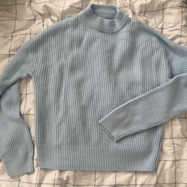 Pull en maille bleu clair