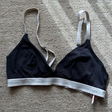 Schwarzer Bustier mit weiß silbernen Details