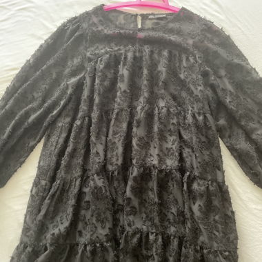Robe noire en dentelle