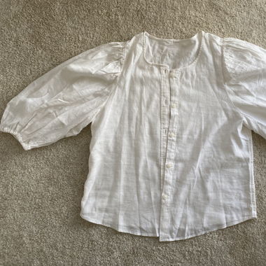 Blouse blanche à manches ballons
