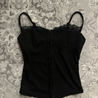Schwarzes Bustier-Top mit Spitze