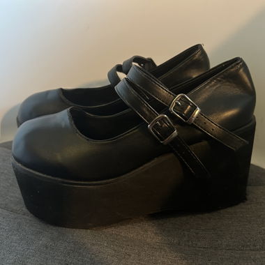Schwarze Plateauschuhe Gothic-Alt