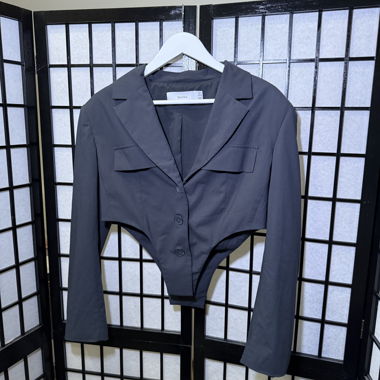 Blazer court Cropped bleu foncé de Bershka