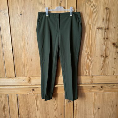 Pantaloni con pieghe