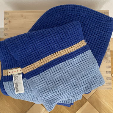 Marni x Uniqlo Kapuzen-Schal