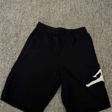 Short Jordan noir
