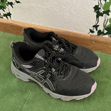ASICS GEL running shoes EU 40