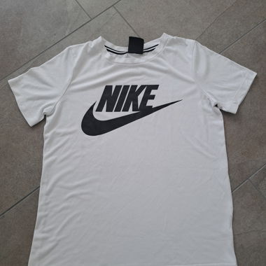 White Nike T-Shirt with logo