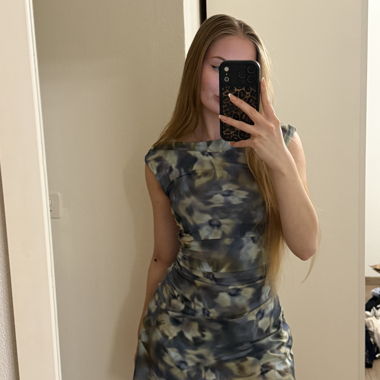 Short-sleeve Mini Dress