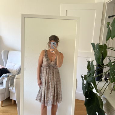 Robe à motifs floraux