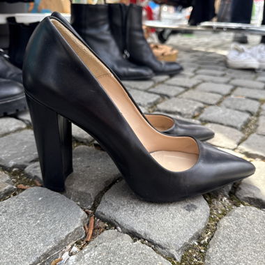 High Heels schwarz klassisch Gr. 40