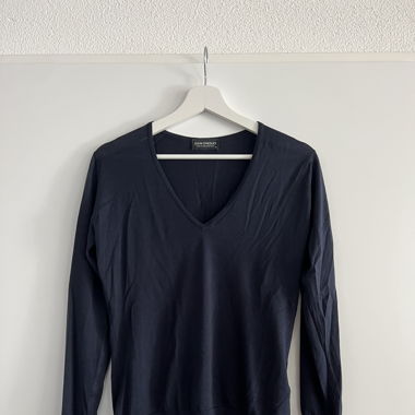 NEU: V-Neck Pullover von John Smedley, Grösse M