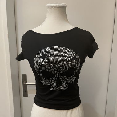 Black Skull T-Shirt With Rhinestones