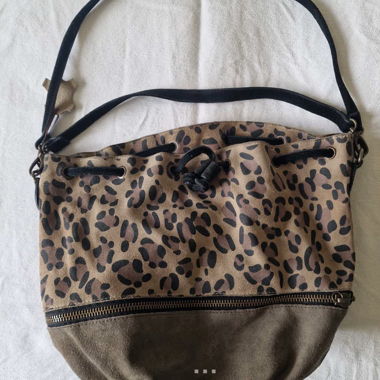 Leopard handbag