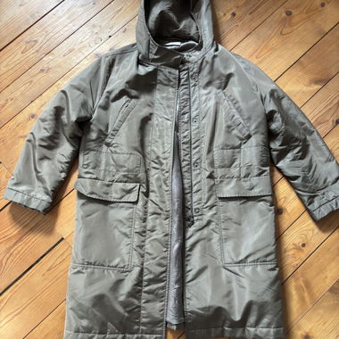 Manteau Prada en duvet avec capuche