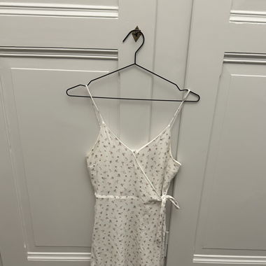 White hollister mini dress