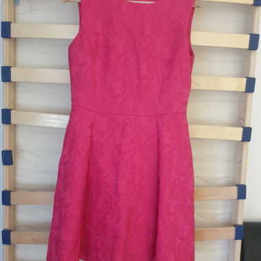 Robe rose sans manches