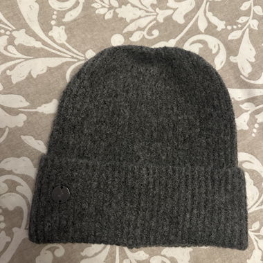 Berretto in maglia grigio
