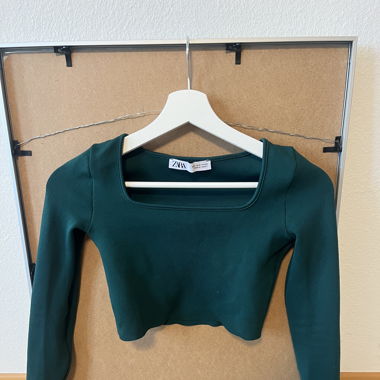 long-sleeved top
