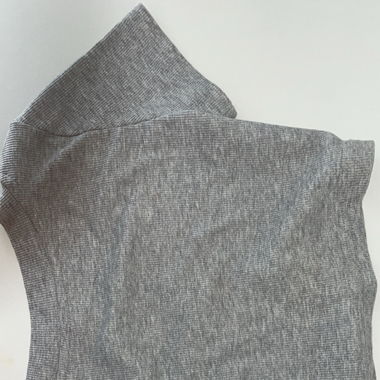 Grauer Croptop 