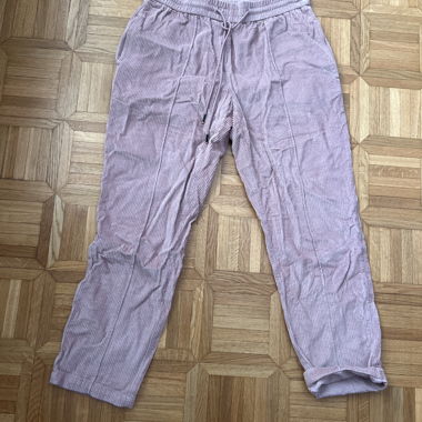 Pantaloni in velluto a coste rosa chiaro