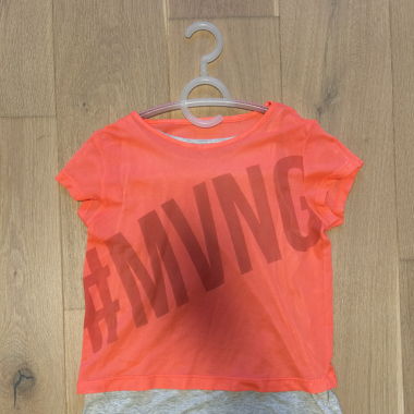 Pinkes/ Korallfarbenes Sporttshirt