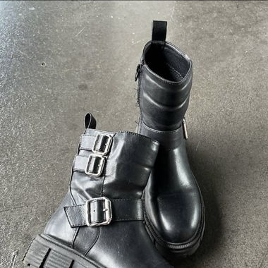 Schwarze Stiefel
