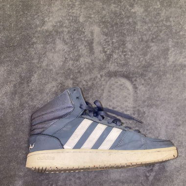 Basket adidas bleue 