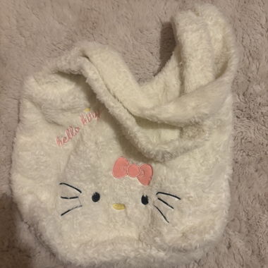Flauschige Hello Kitty Schultertasche weiss