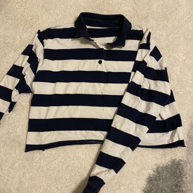 Long sleeve crop top