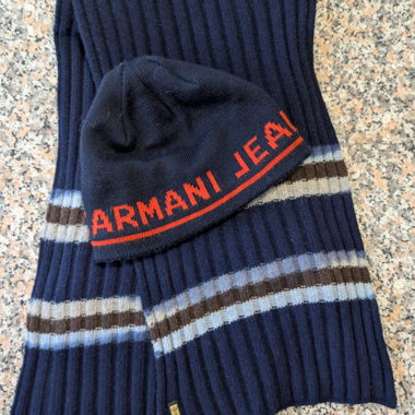 Armani Jeans cappello e sciarpa