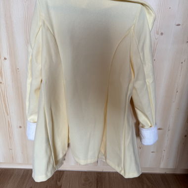 Manteau pour femmes beige crème