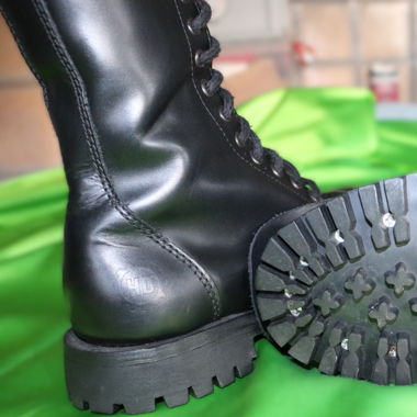 Hohe Schnürstiefel