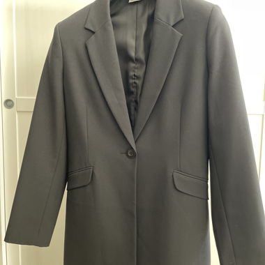 Schwarzer Blazer