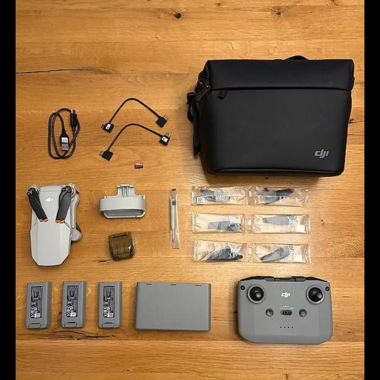 DJI Mini 2 Fly More Combo