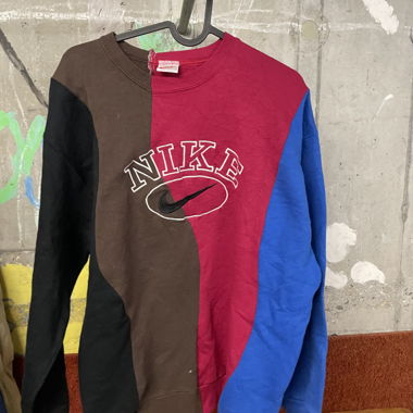 Vintage Nike Classic Sweater