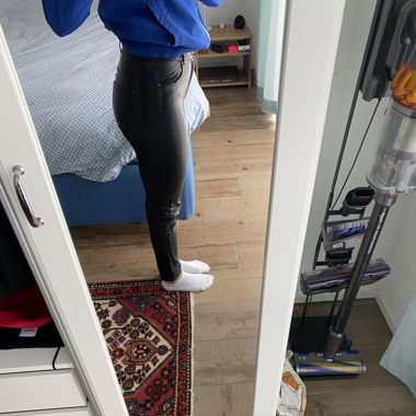 Pantaloni in eco pelle 